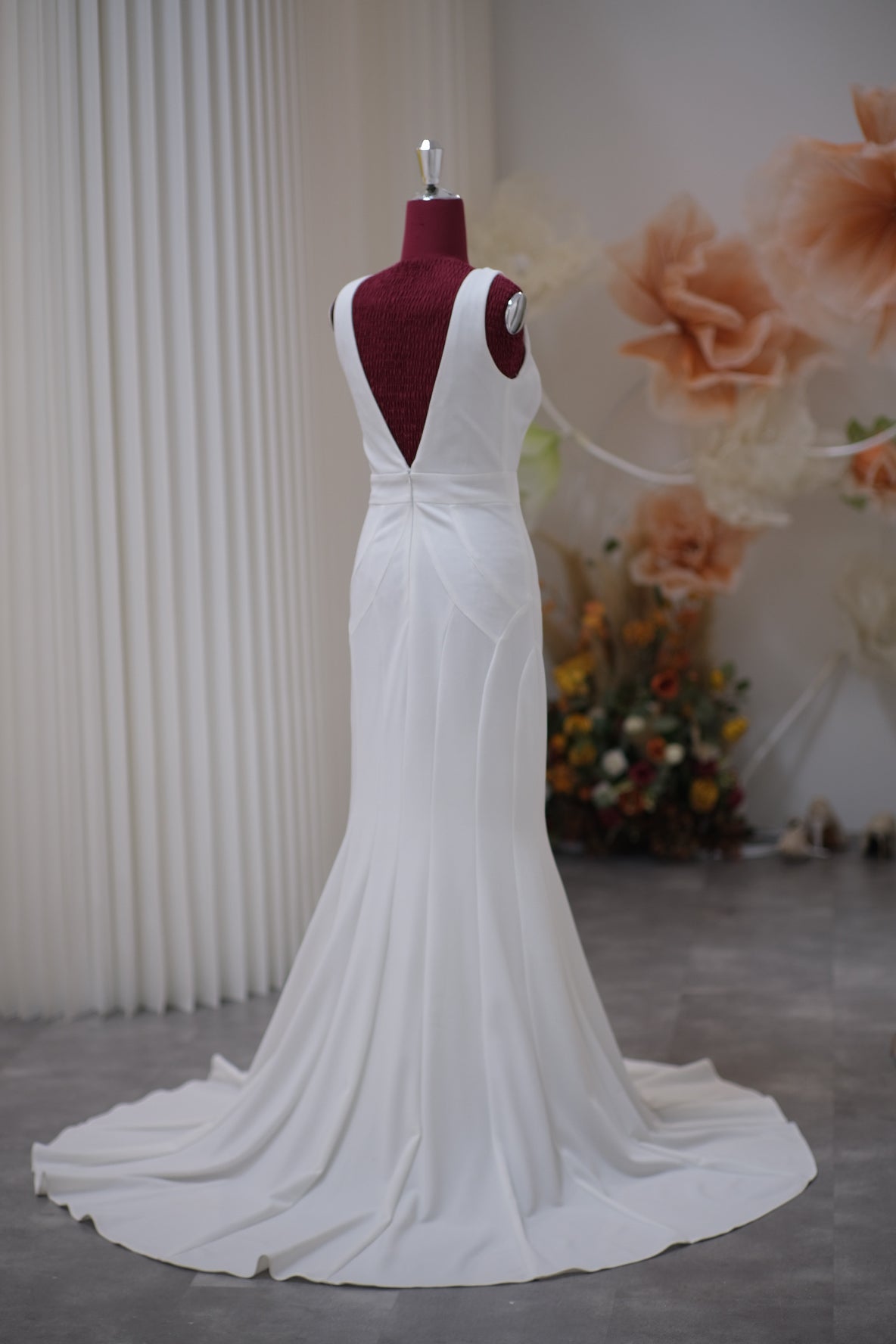 BG-WED-AME-10083 WEDDING GOWN PREMIUM FABRIC PLAIN WITH PLEATED SIZE M BUST 84 WAIST 70