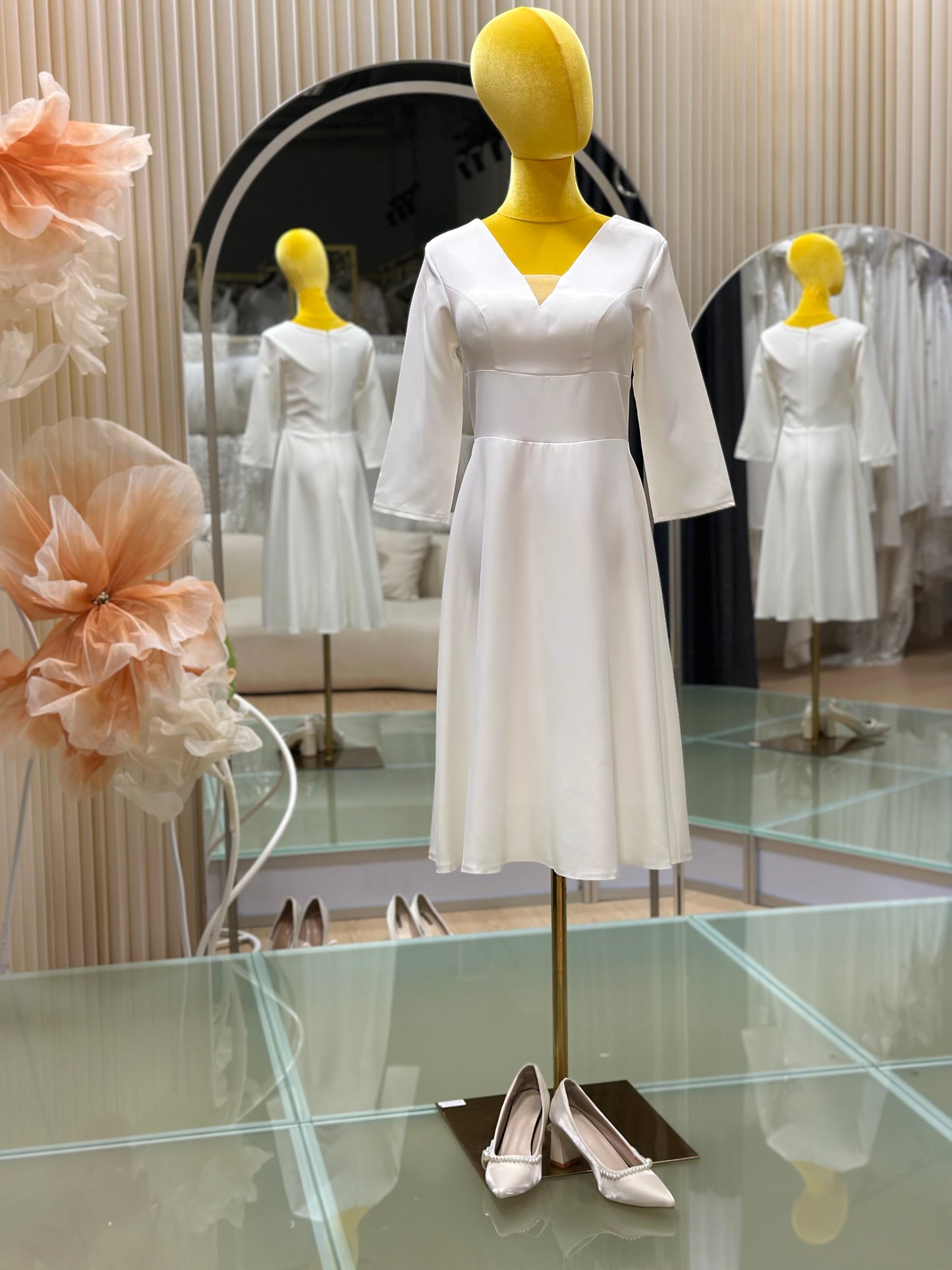 BG-WED-AME-10132 WEDDING GOWN FABRIC SHORT PLAIN WITH PLEATED SIZE L BUST 89 WAIST 71