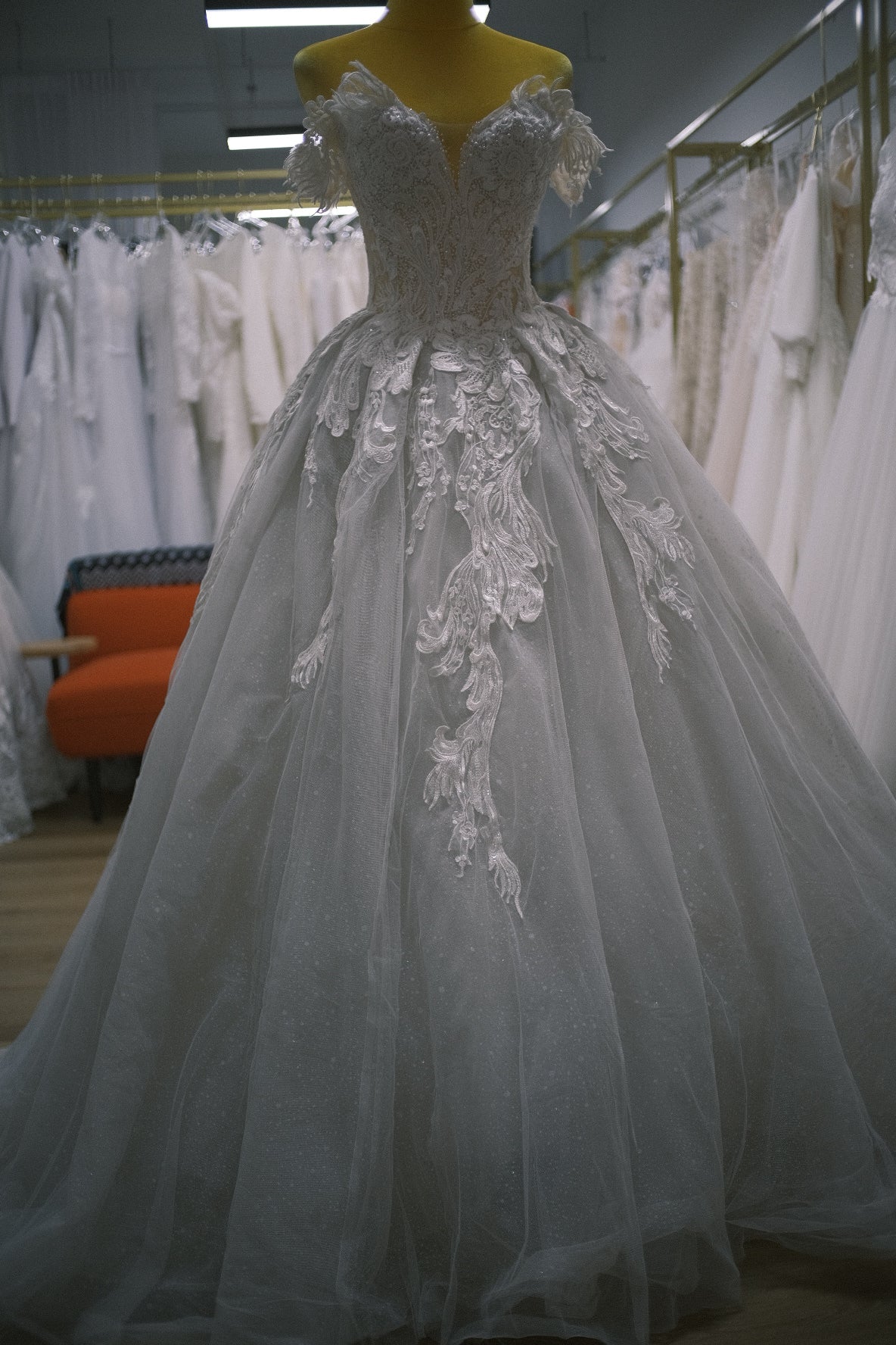 Wedding gown R-0424