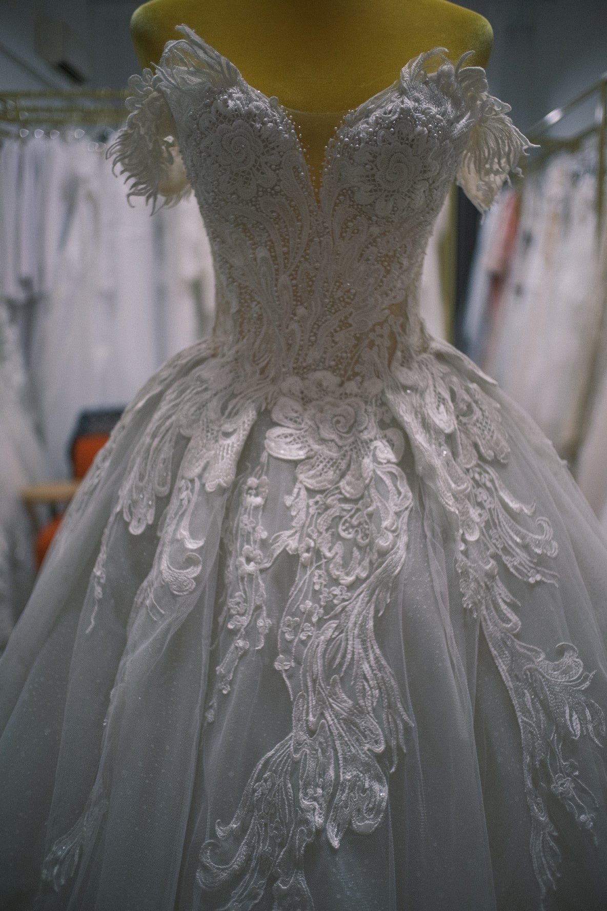 Wedding gown R-0424