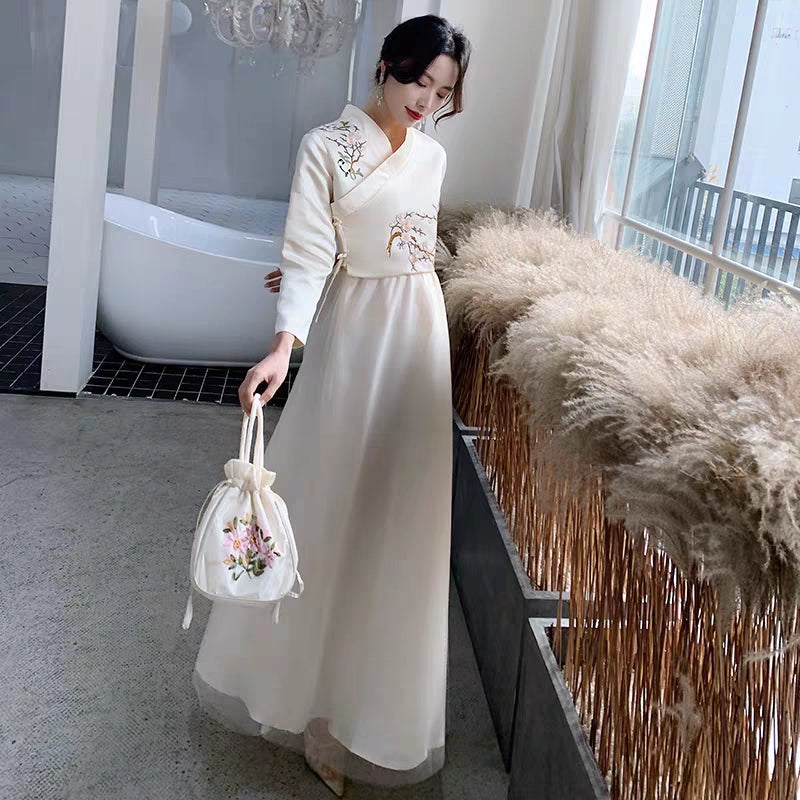 Chinese bridal dress new winter long parachute County Chinese wind tense group wedding evening dress