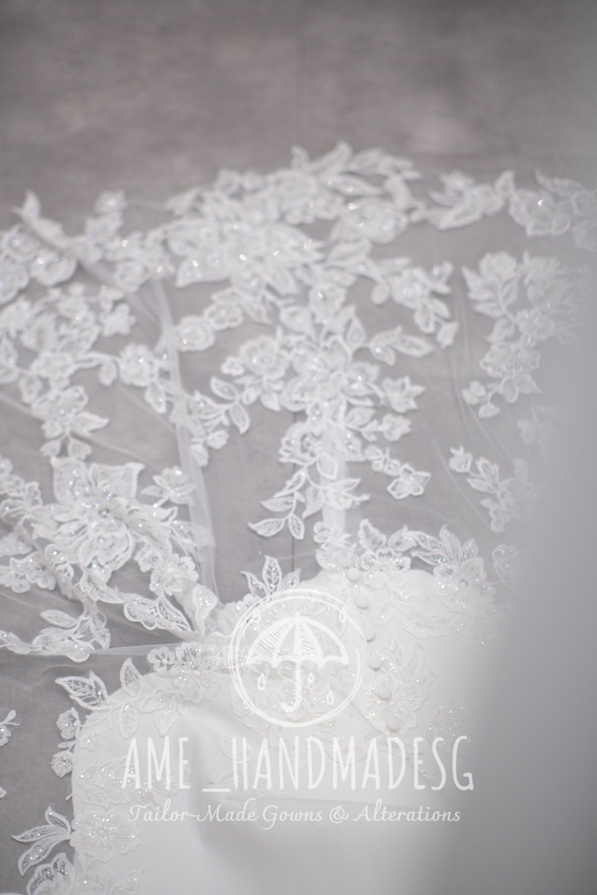 BG-WED-AME-10010 WEDDING GOWN LUX FABRIC HALF LACE WITH BEADED SIXE XS BUST 78-82 WAIST 64-66 HIPS 94