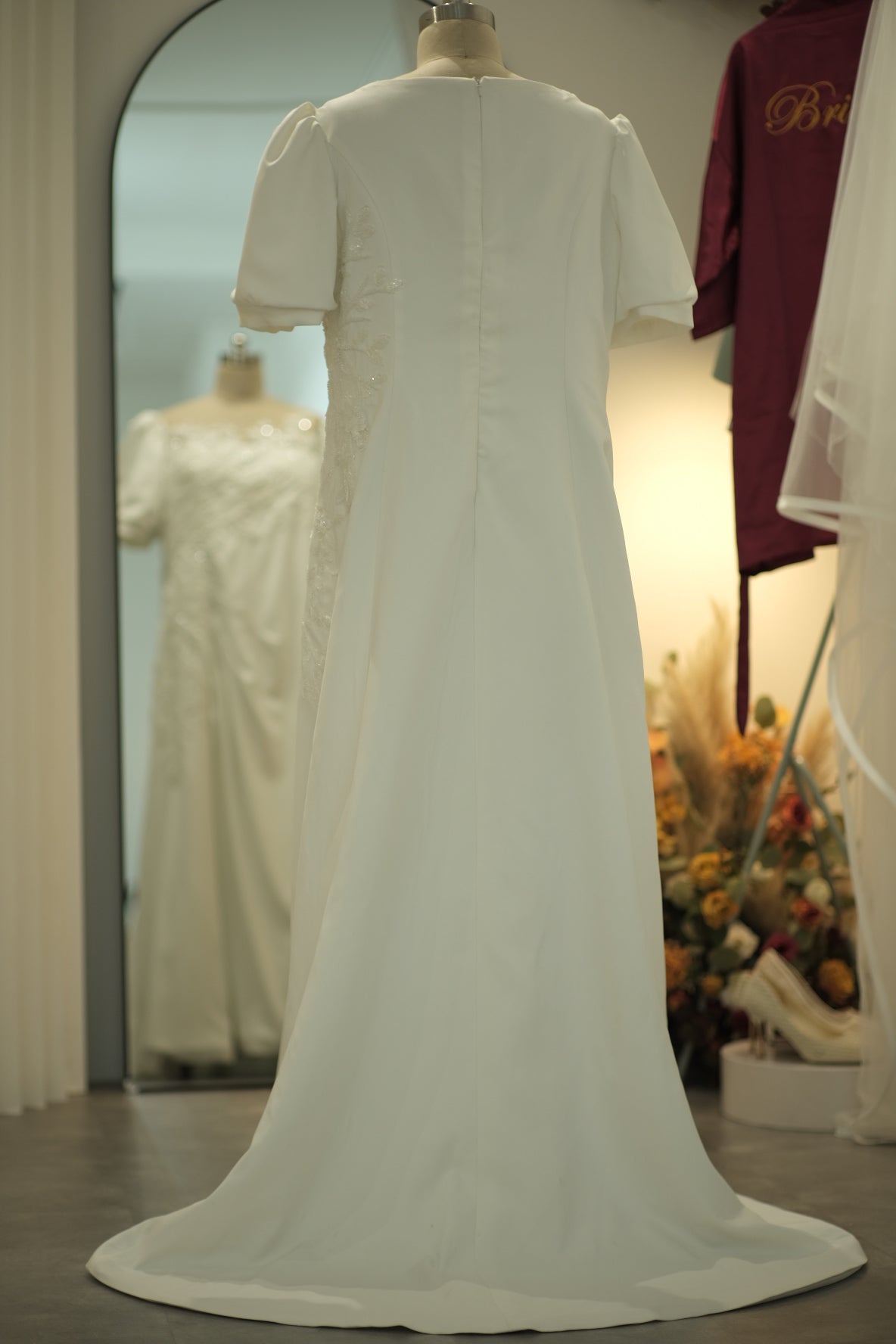 BG-WED-AME-10045 WEDDING GOWN LUX FABRIC HALF LACE WITH BEADED SIZE 5XL BUST 118 WAIST 98