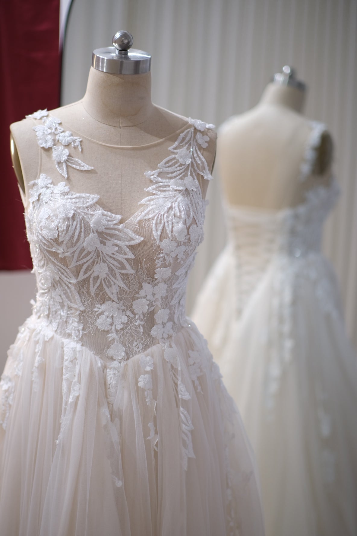 BG-WED-AME-10055 WEDDING GOWN LUX FABRIC FULL Applique LACE WITH BEADED SIZE L BUST 86-90 WAIST 70-72