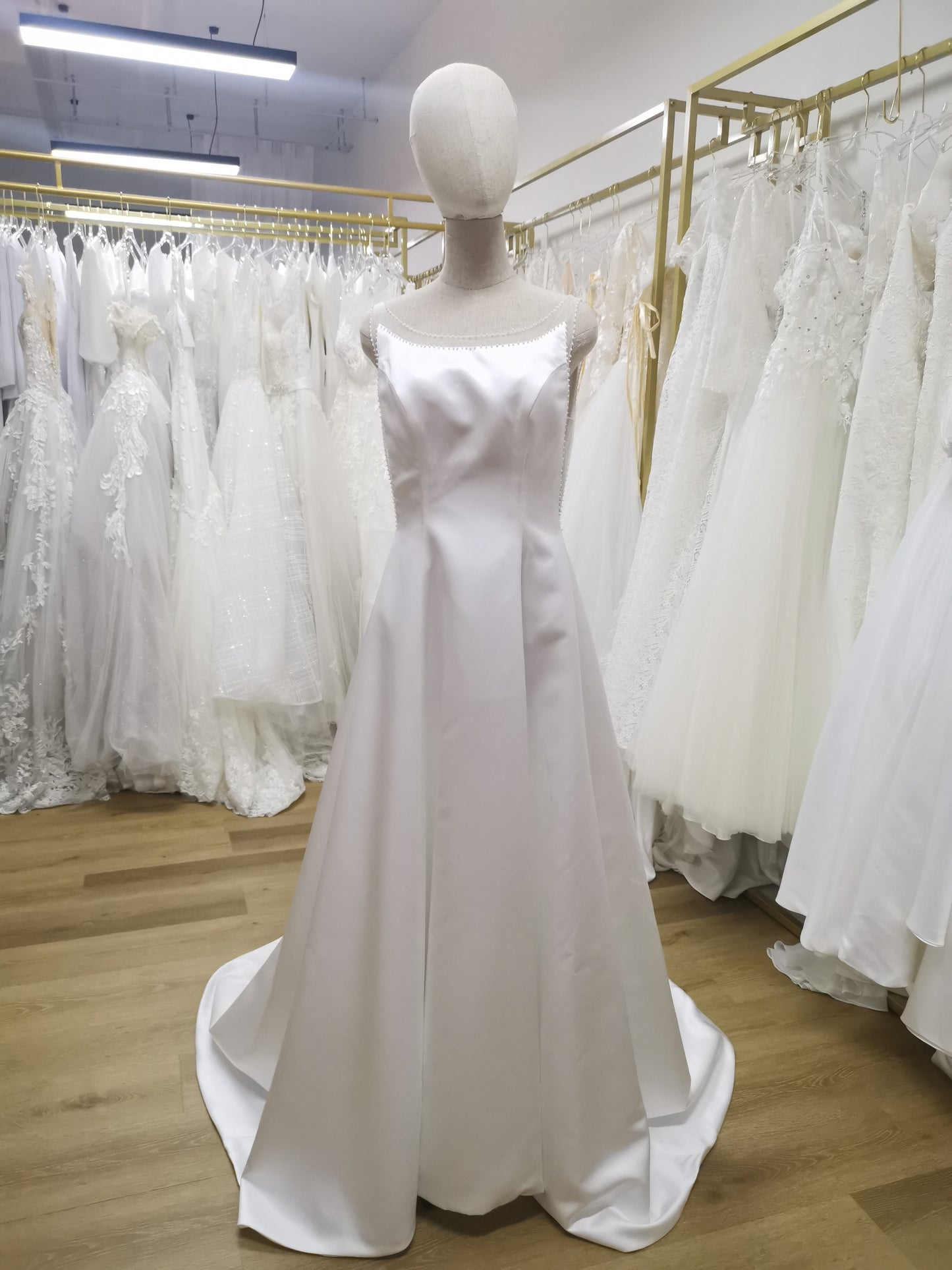 Wedding Bridal Gown R-0442