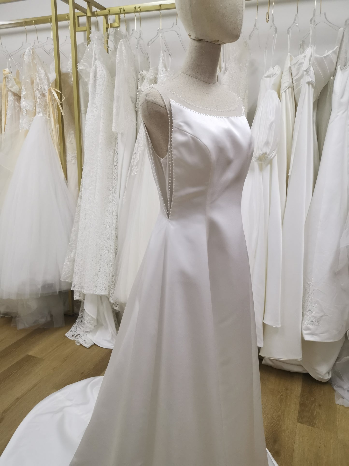 Wedding Bridal Gown R-0442