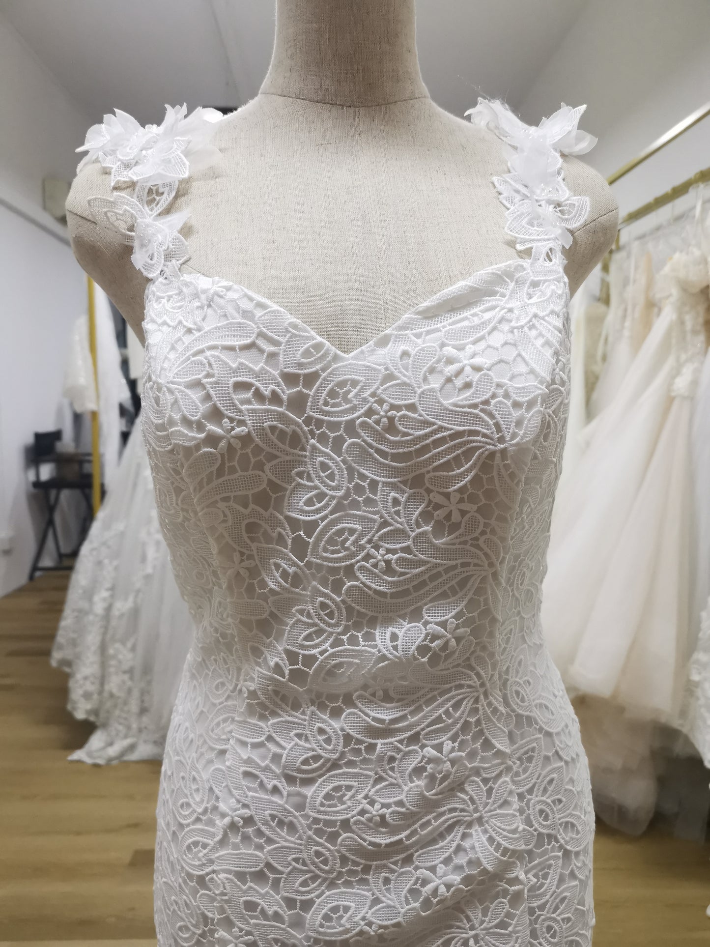 Wedding Bridal Gown R-0440