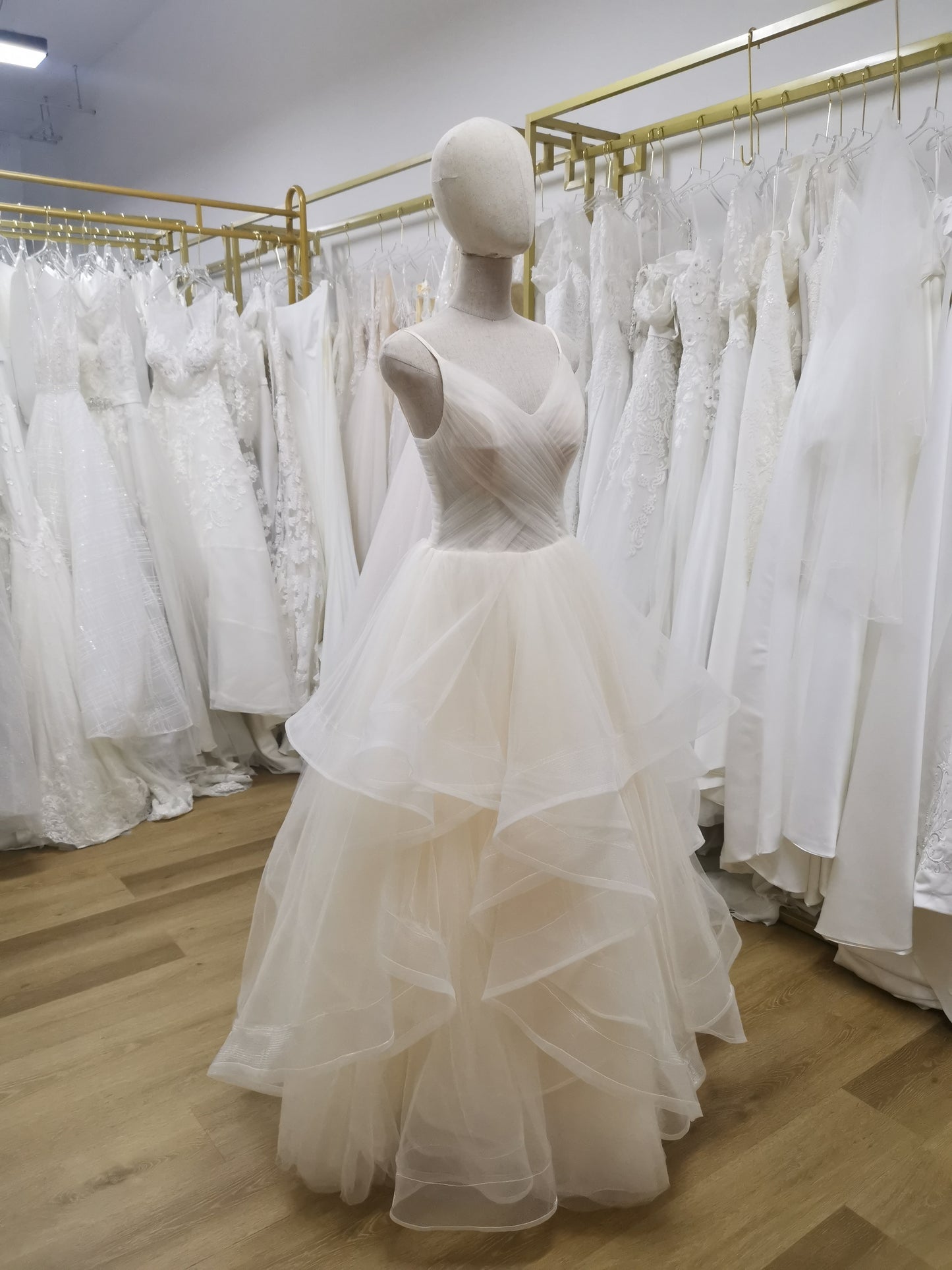 Wedding bridal gown R-0441