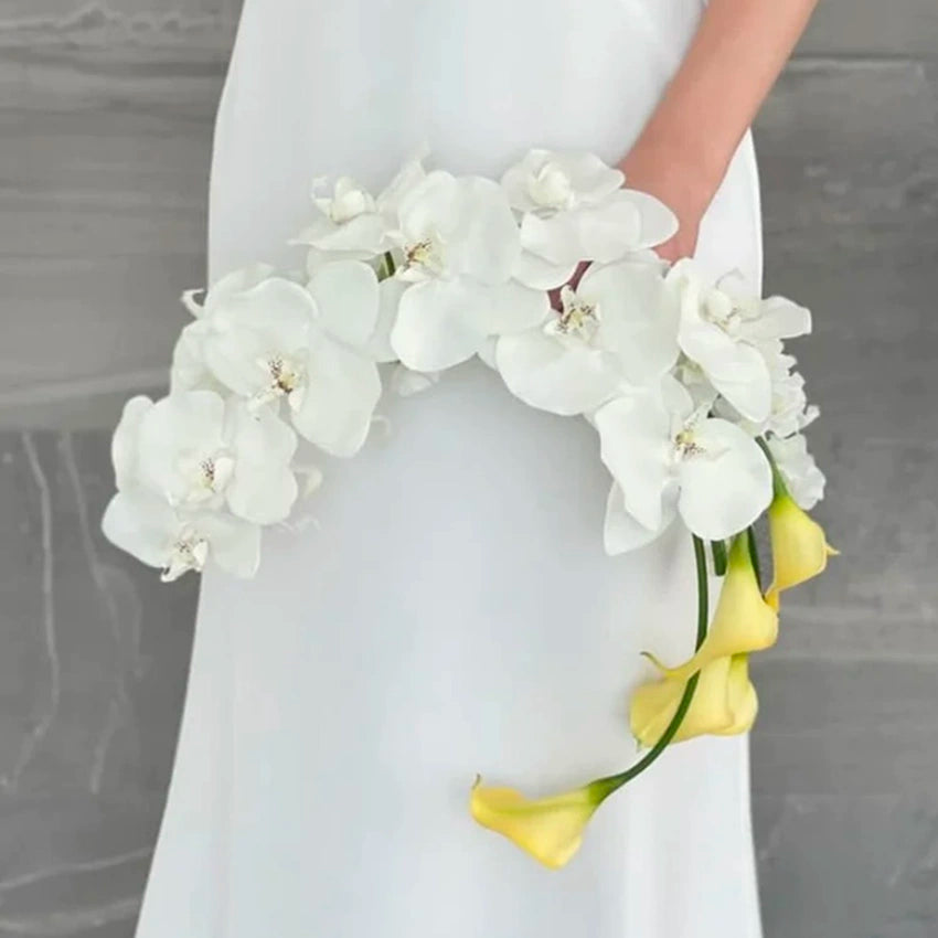 Monochrome Wedding Bouquet Handheld Phalaenopsis Aquatic Flowers