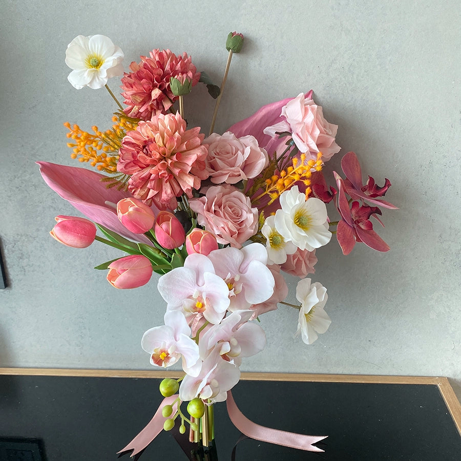 Retro Pink Phalaenopsis Orchid Handheld Bouquet for Home Décor