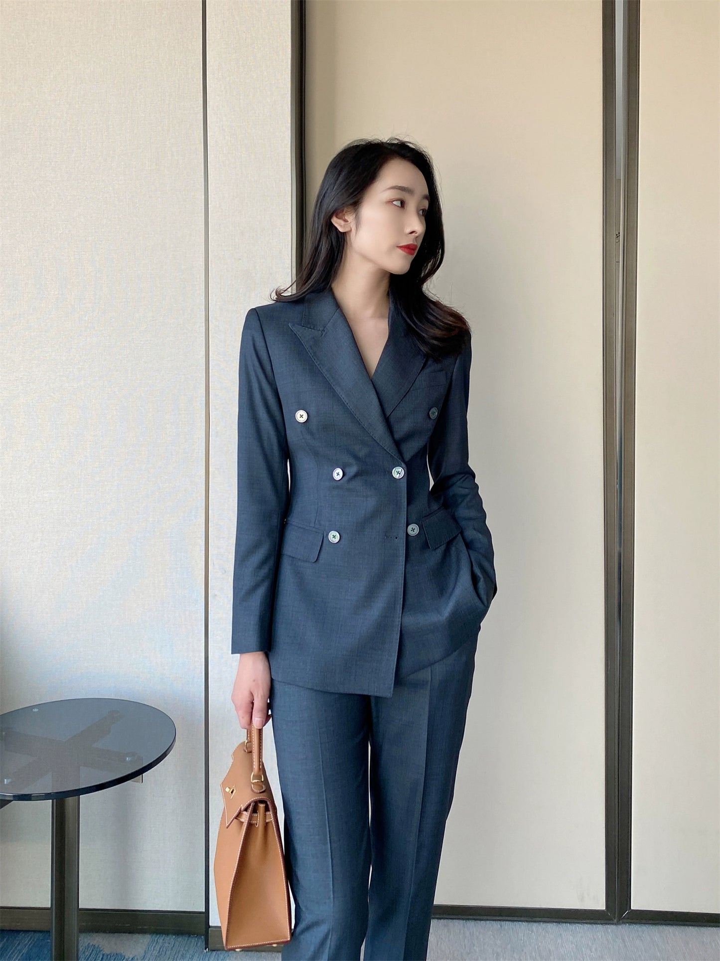 Elegant Dark Gray Wool Suit Set for Autumn Professionals