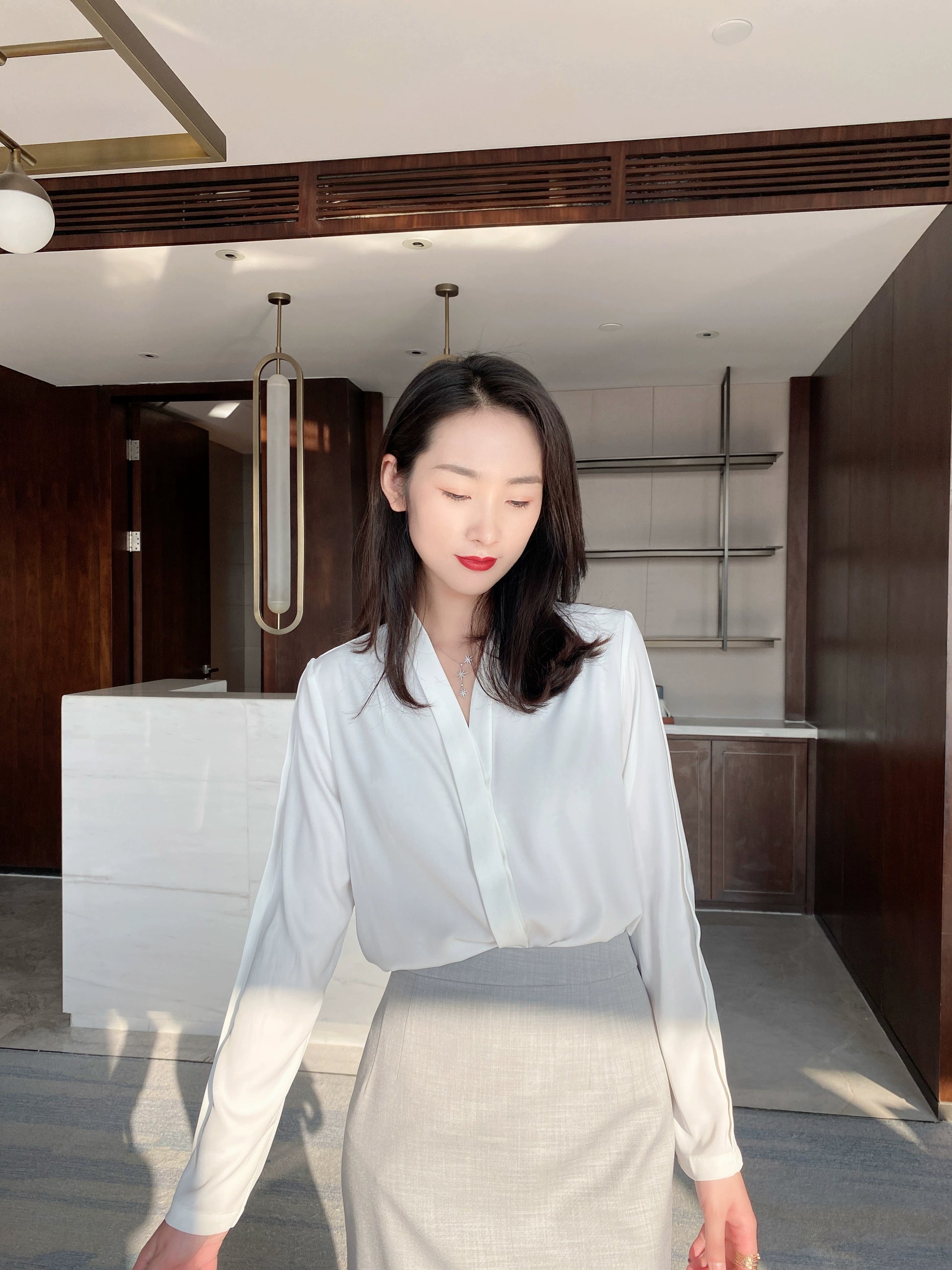 Women's Spring White V-Neck Loose Fit Casual Shirt Style
