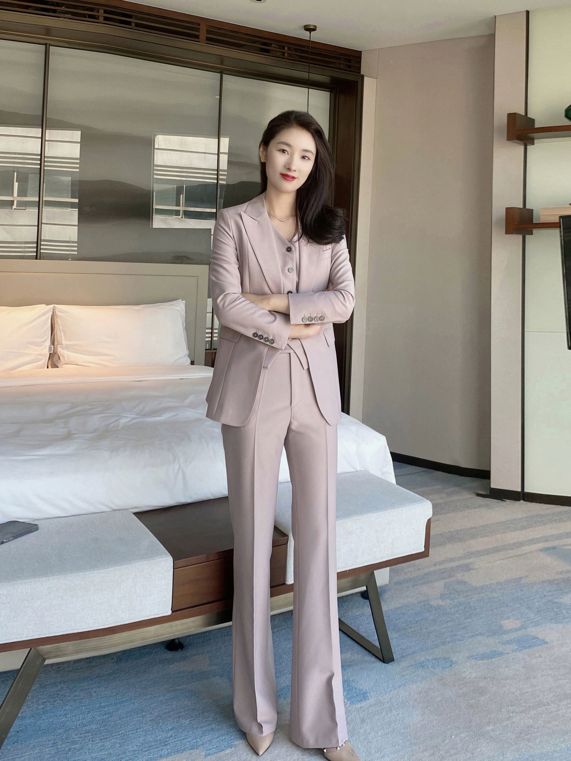 Elegant Pale Pinkish Gray Wool 3-Piece Women's Suit Set