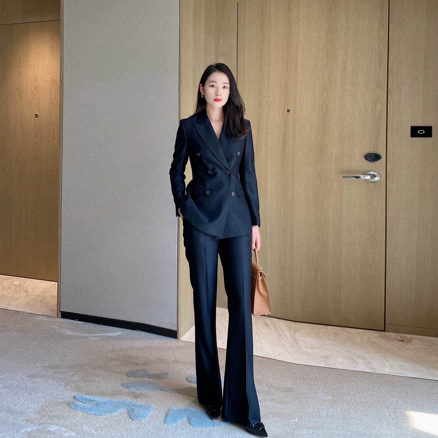 Autumn High-End Black Polyester Suit with Slim Fit Flared Trousers