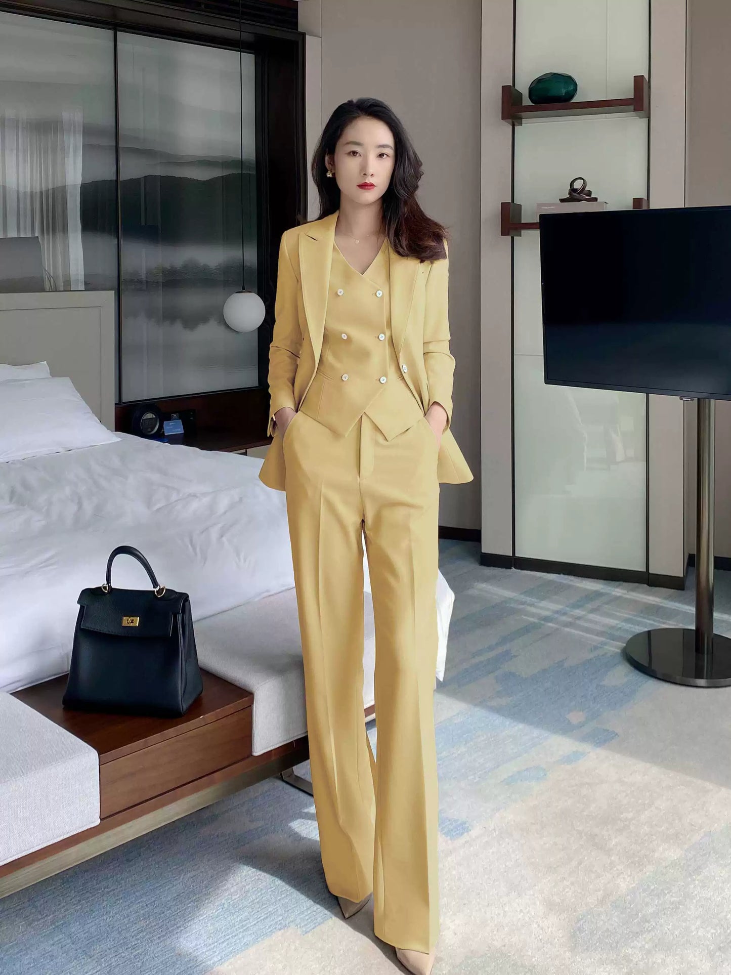 Bright Yellow 3‑Piece Classic Suit Set – Jacket, Vest & Trousers