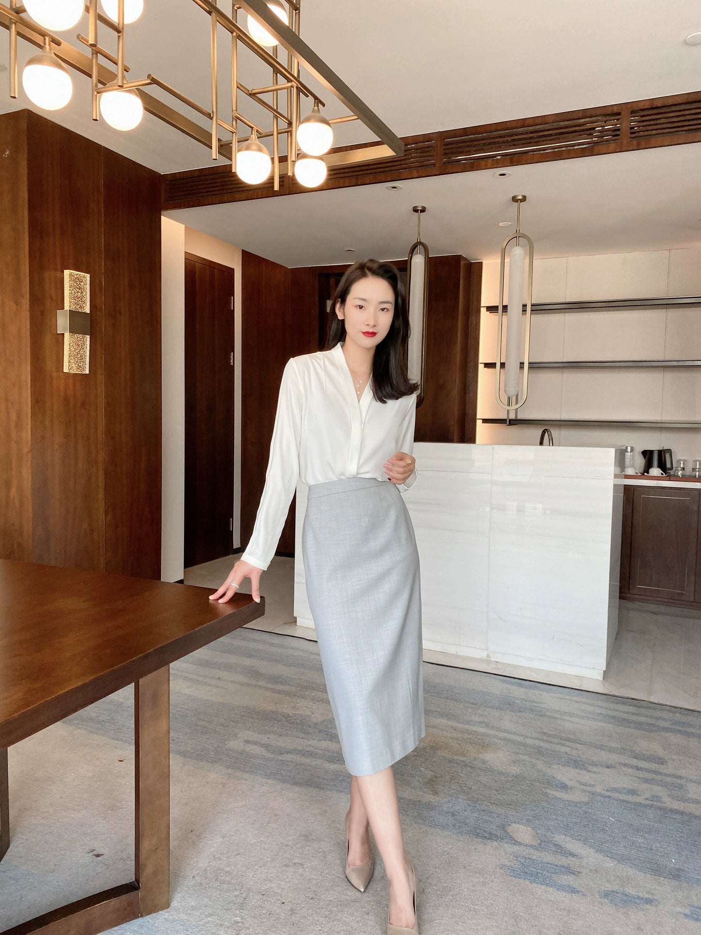 Women's Spring White V-Neck Loose Fit Casual Shirt Style
