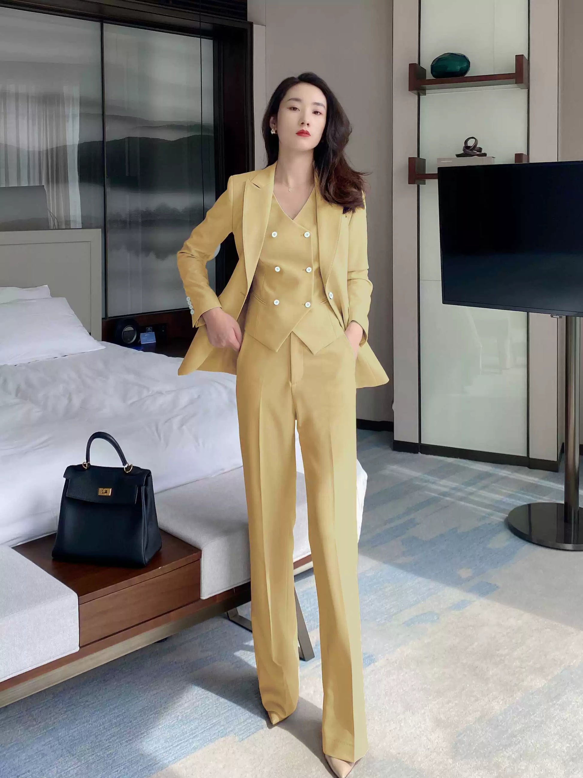 Bright Yellow 3‑Piece Classic Suit Set – Jacket, Vest & Trousers