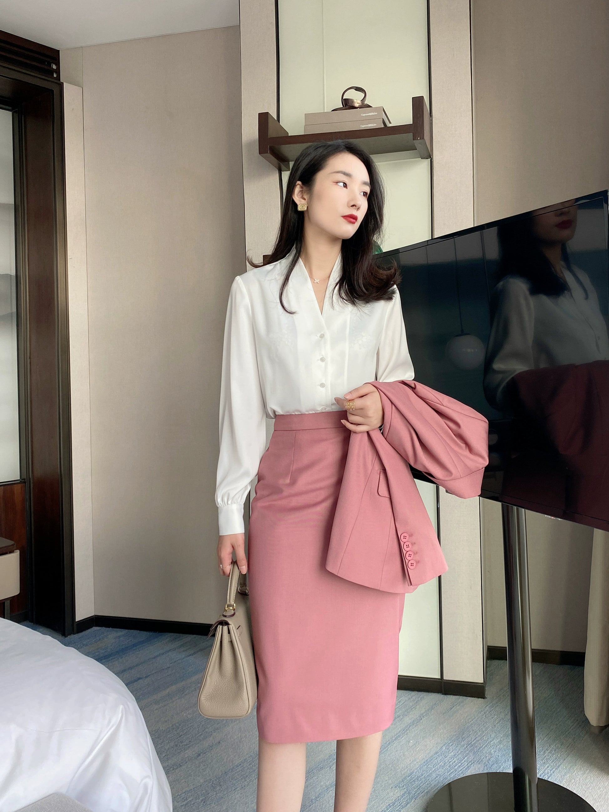 Elegant White V-Neck Loose Fit Summer Shirt for Women