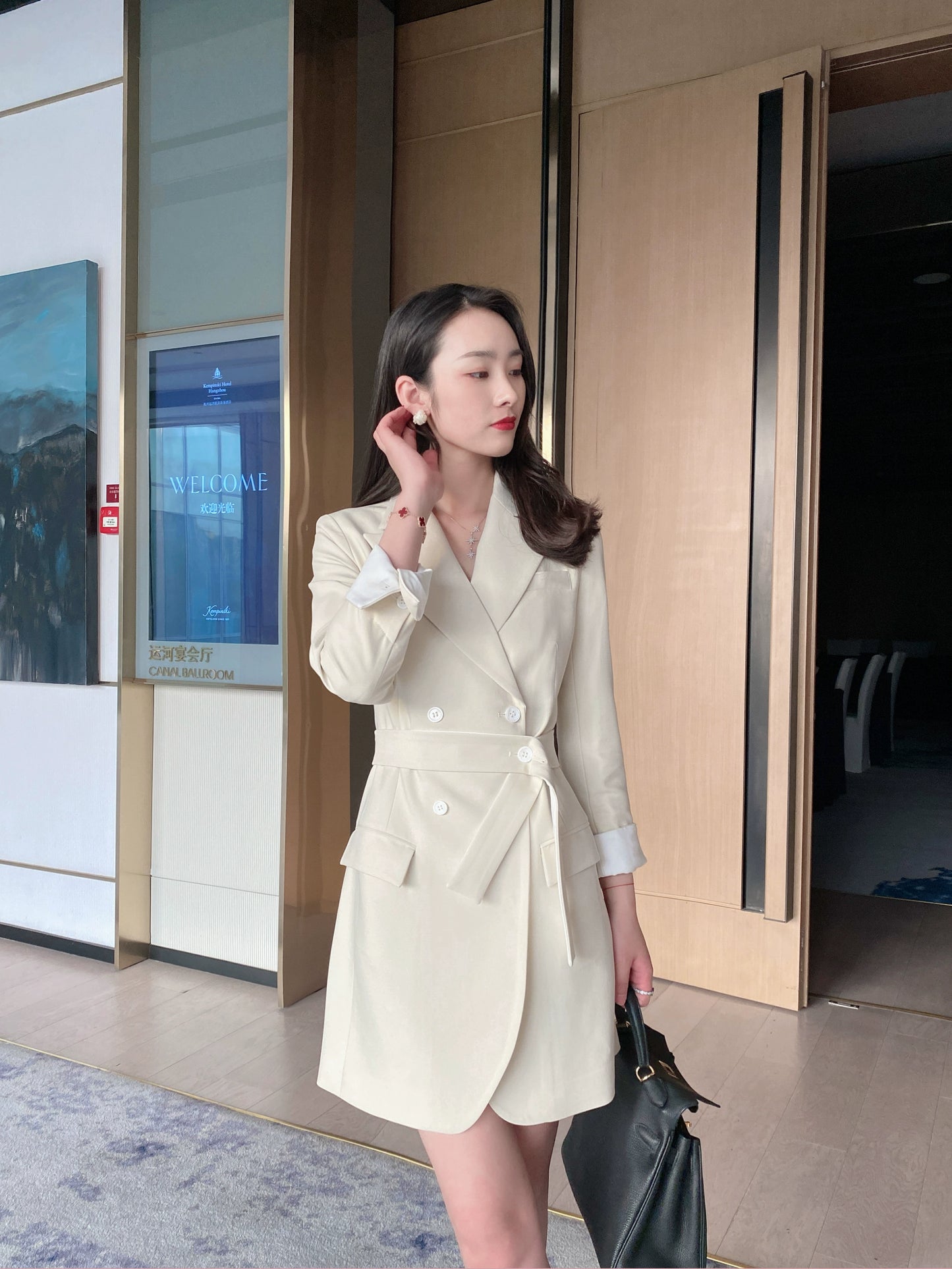 Elegant Oat-Colored Korean Autumn Suit Dress for Women