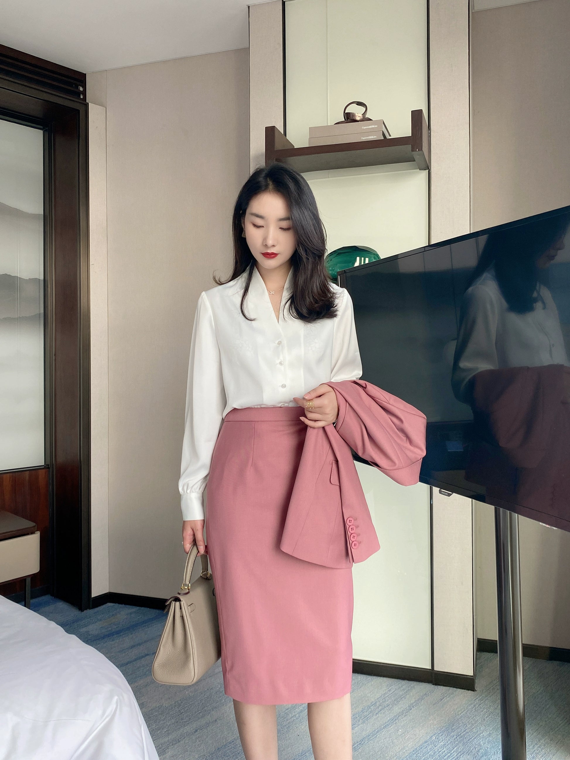 Elegant White V-Neck Loose Fit Summer Shirt for Women