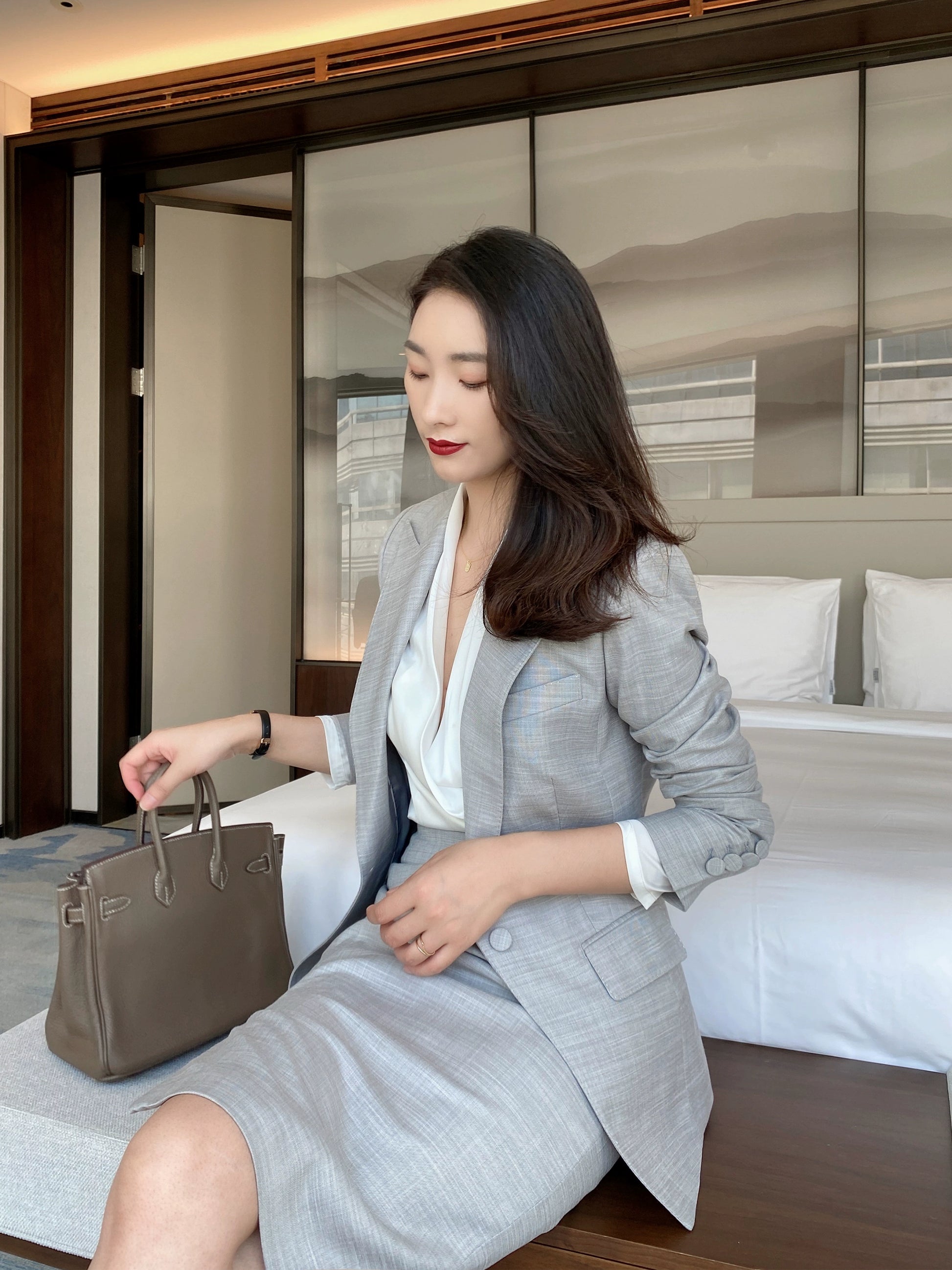 Light Grey Autumn Classic Suit – Fitted Jacket & Hip‑Accented Skirt