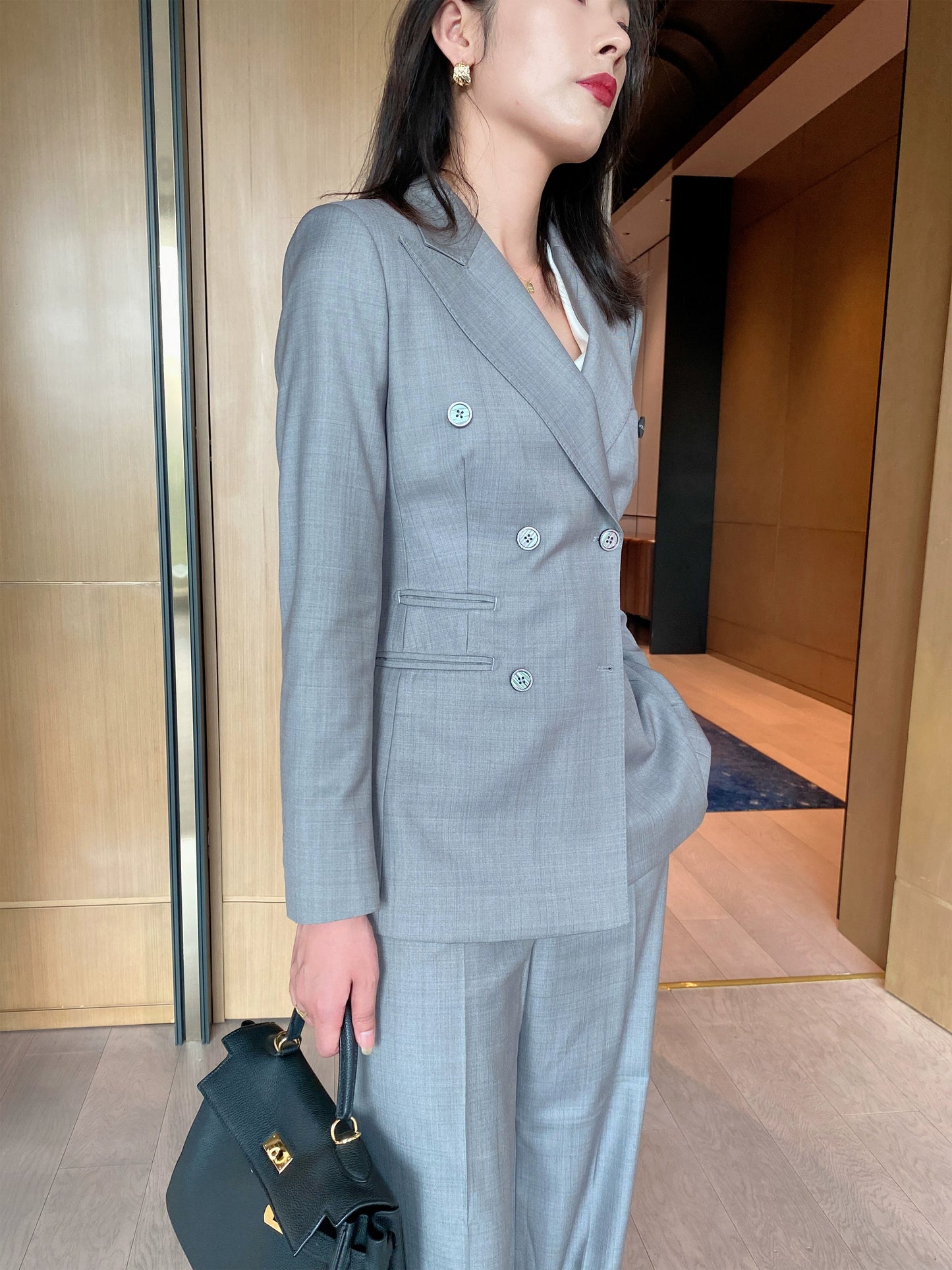 Elegant Light Grey Autumn Women Suit with Wide‑Leg Trousers