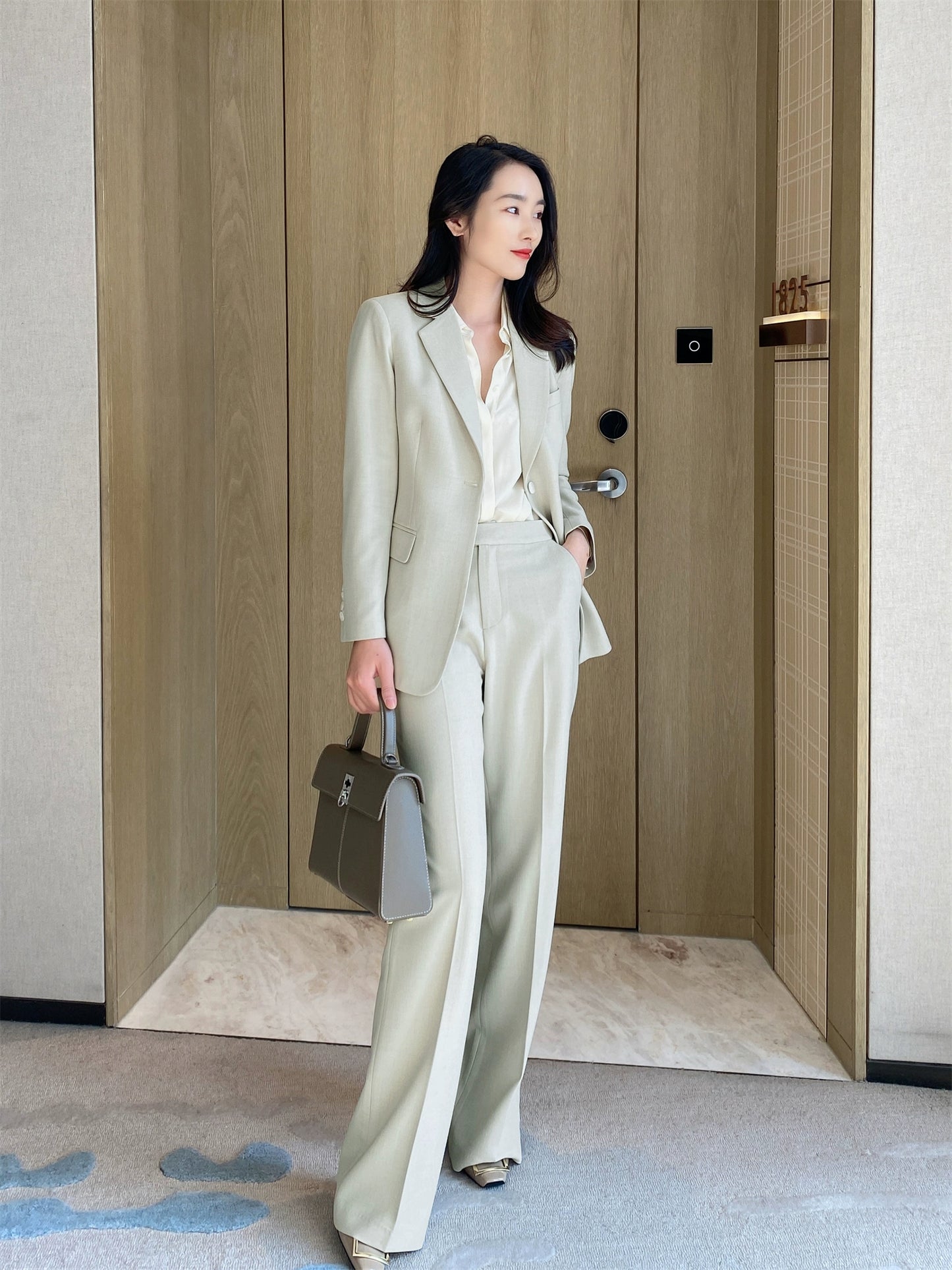 Cream Green Oversized Leisure Suit Set with Straight Trousers