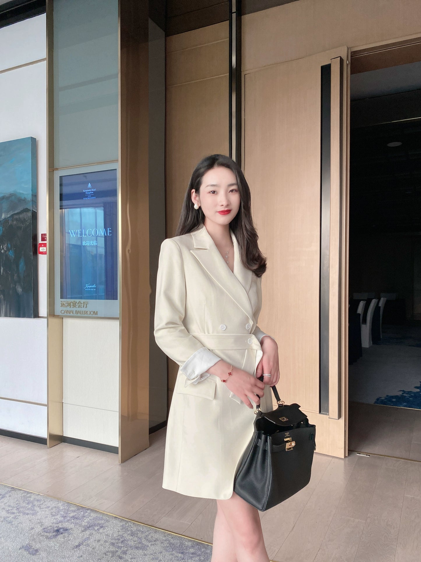 Elegant Oat-Colored Korean Autumn Suit Dress for Women