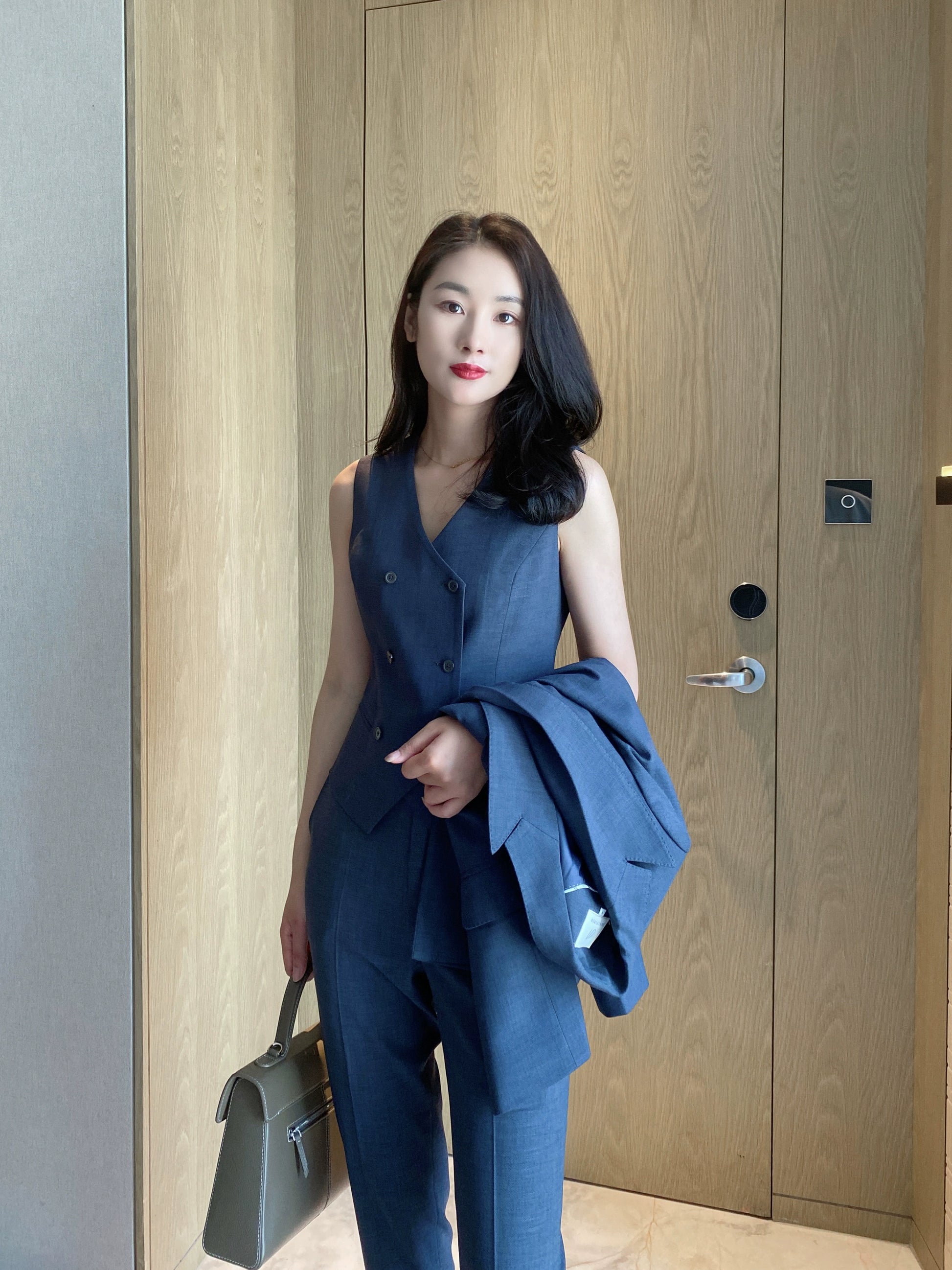 Premium Elite Three-Piece Business Suit with Vest and Trousers