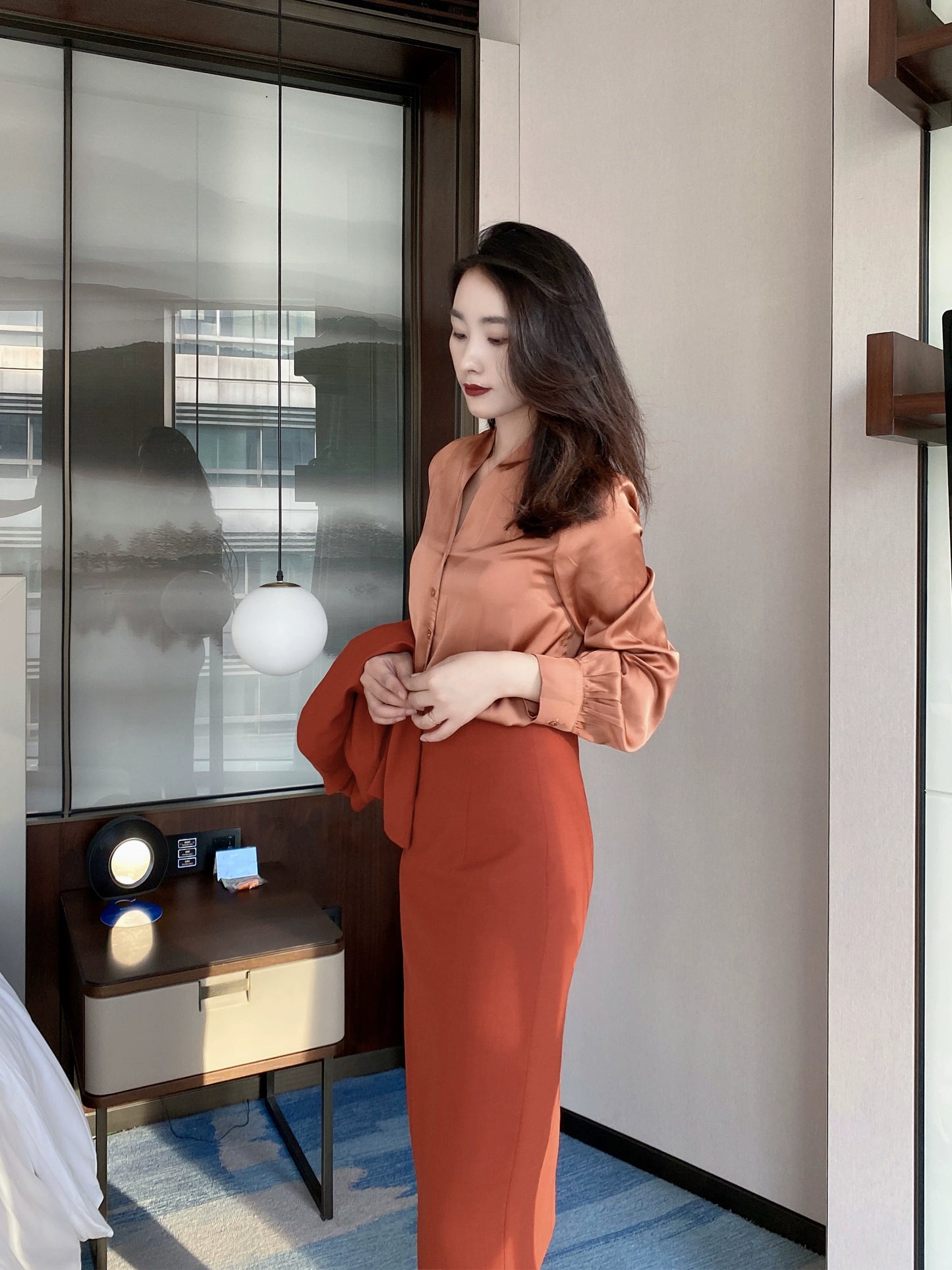 Rust Red V‑Neck Slim‑Fit Autumn Work Shirt for Women