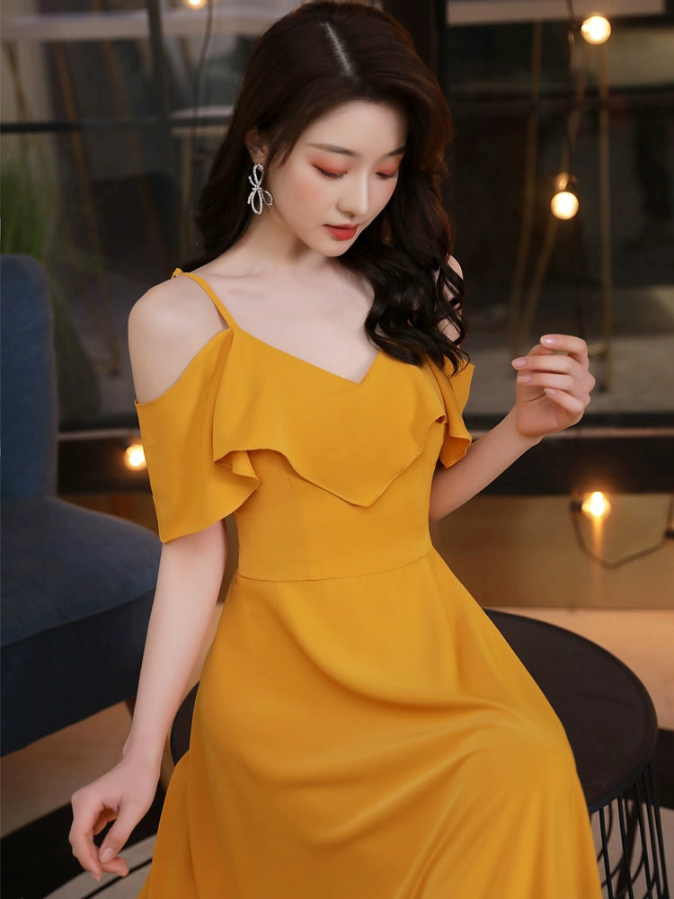 Bridesmaid Dress Simple Cut Bright Catchy Style