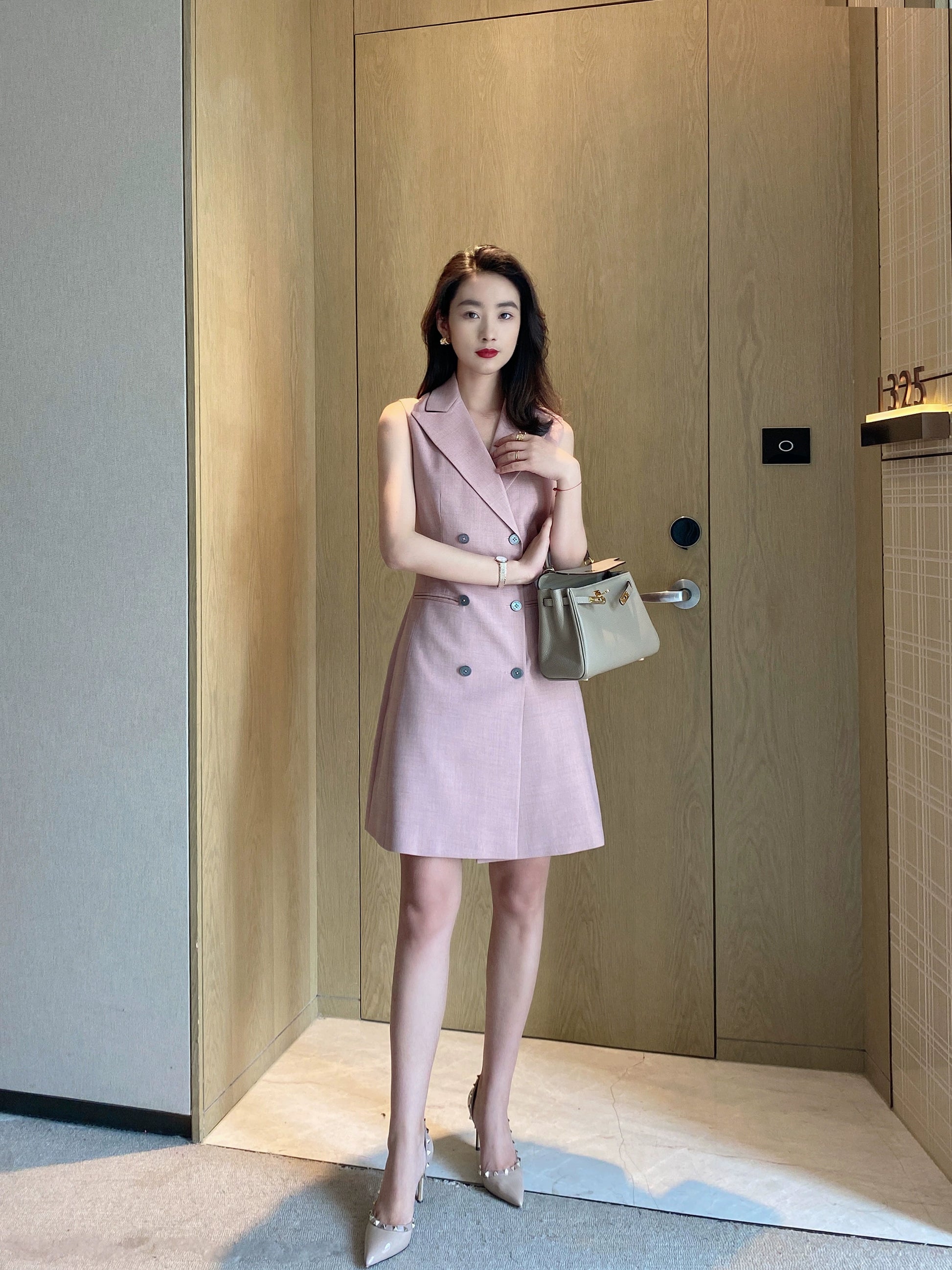 Summer Fuchsia Sleeveless Double-Breasted Suit Jacket with A-Line Skirt