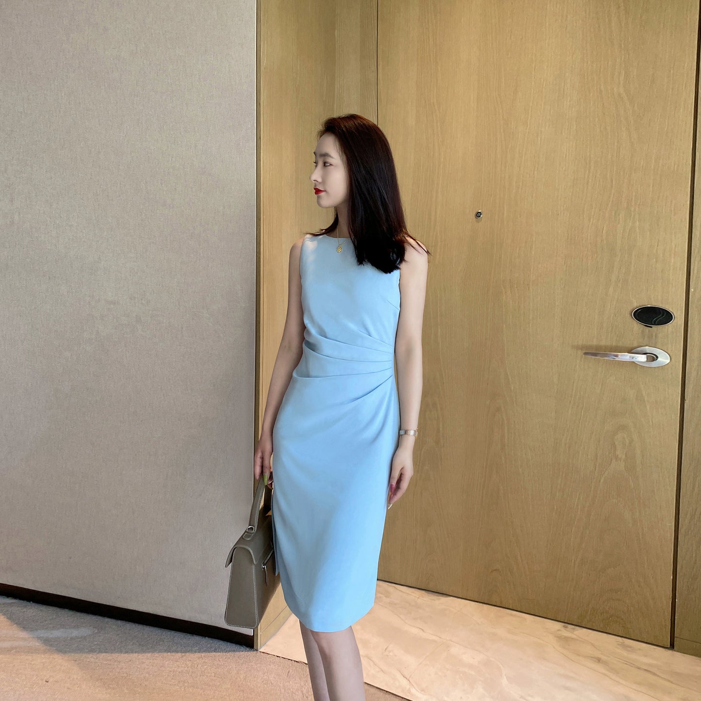 Elegant White-Blue Pleated One-Step Summer Skirt – Slim Fit Goddess Style