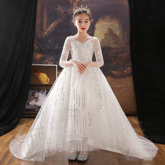 Elite Wedding Dress for Children: Princess Costume, Piano Performance