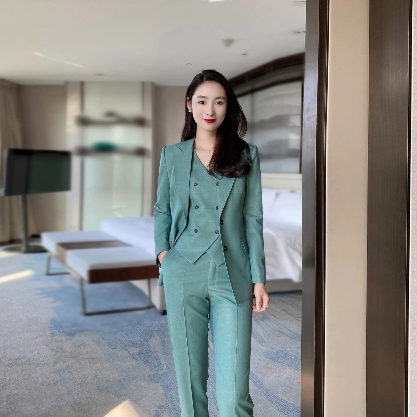 Elegant Green Women's 3-Piece Slim Fit Suit Set