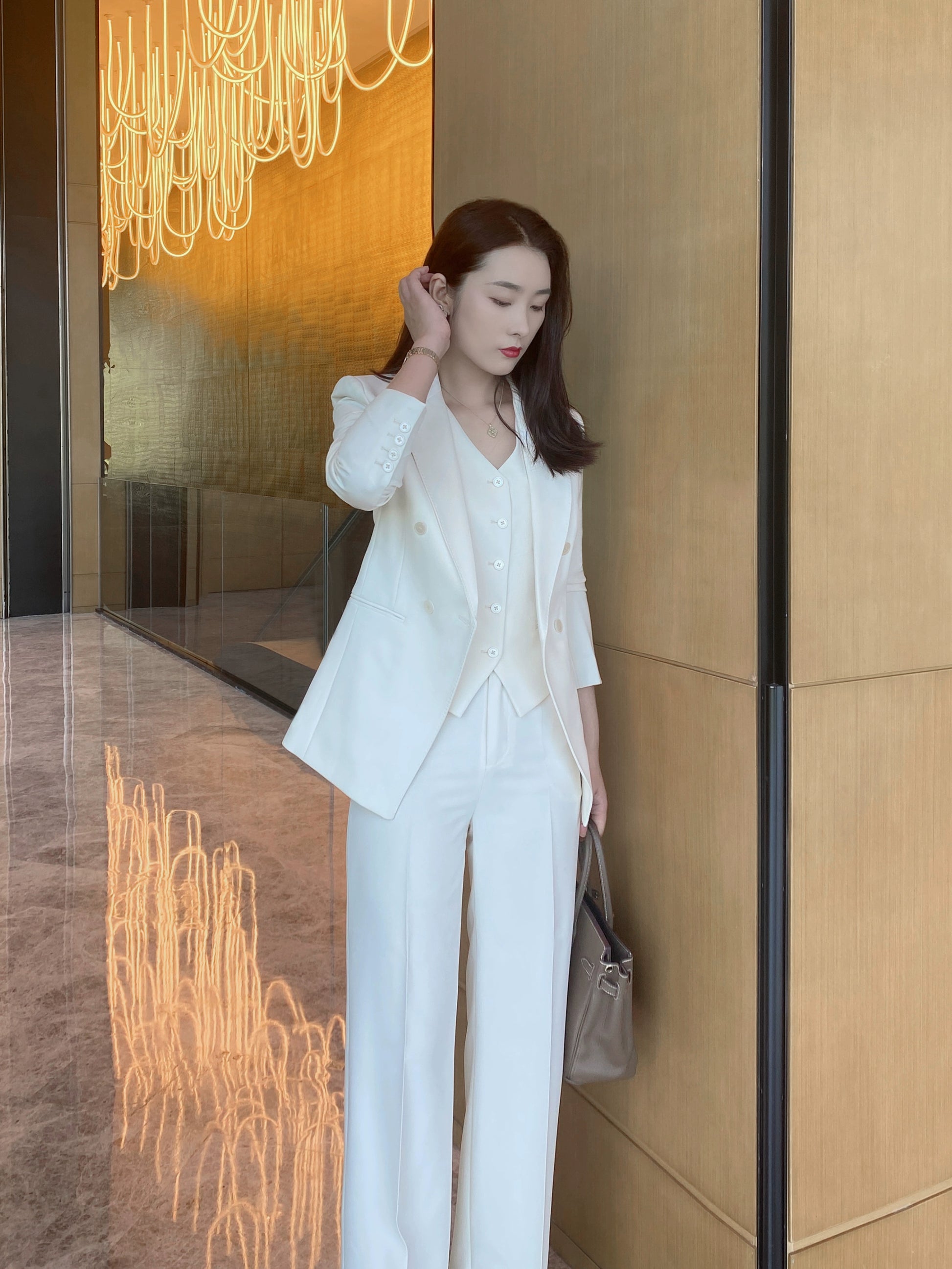 Elegant White Autumn 3‑Piece Suit Set – Loose Straight Fit