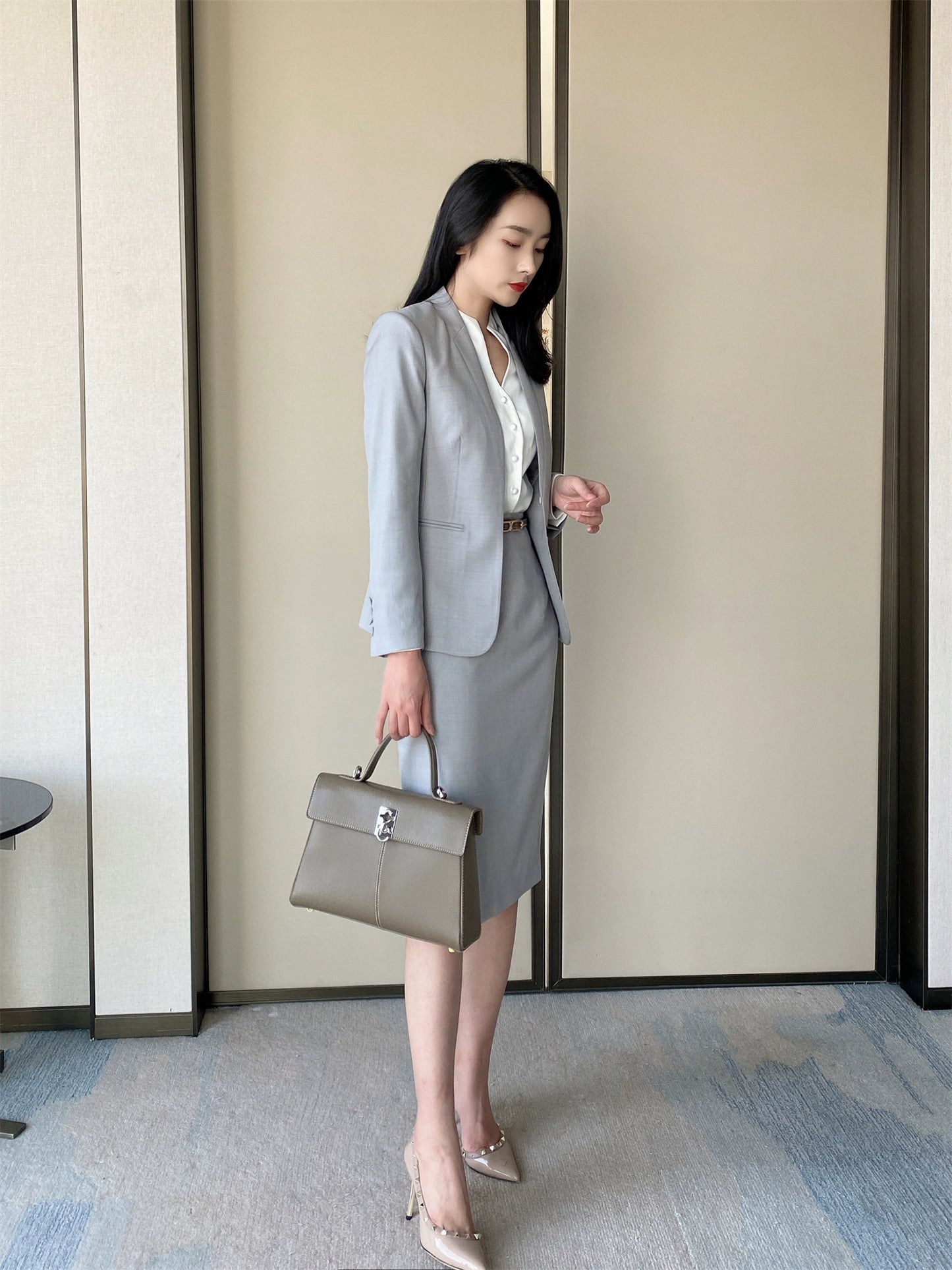 Grey Elegant Women's Suit Set with Hip Skirt