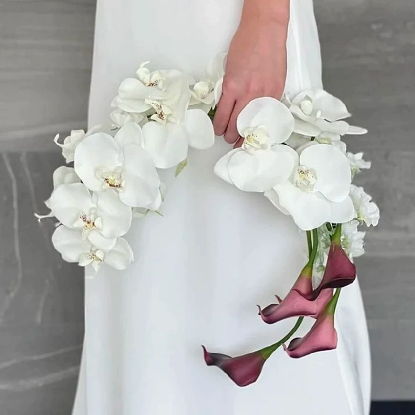 Monochrome Wedding Bouquet Handheld Phalaenopsis Aquatic Flowers