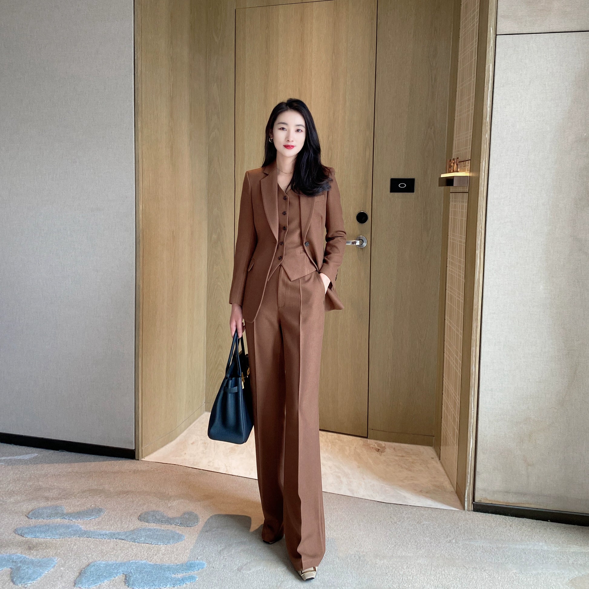 Elegant Winter Classic 3‑Piece Suit Set – Iron Brown Jacket, Vest & Trousers