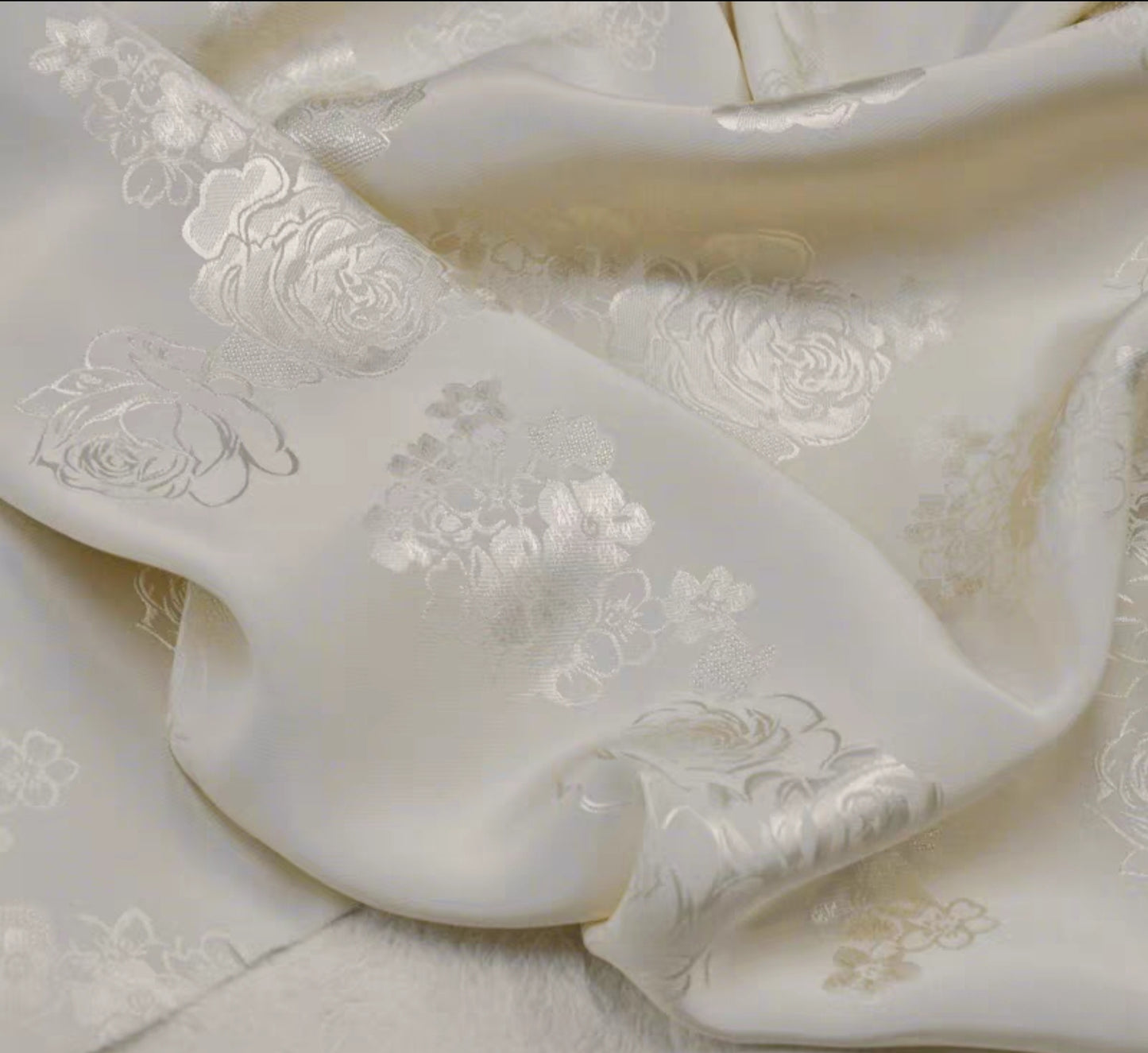 High-end elastic jacquard silk cheongsam fabric Chinese style rose flower mulberry silk fabric 120cm wide 3003-002