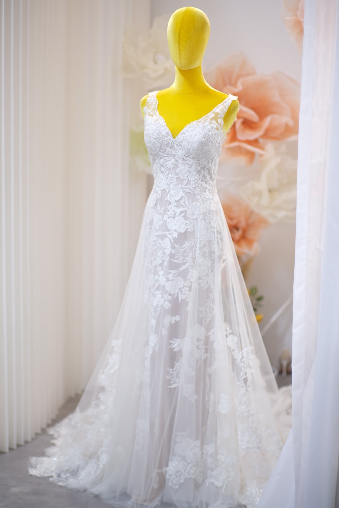 BG-WED-AME-10062 WEDDING GOWN LUX FABRIC, FULL FABRIC LACE SIZE S BUST 80-84 WAIST 66-68 HIPS 96