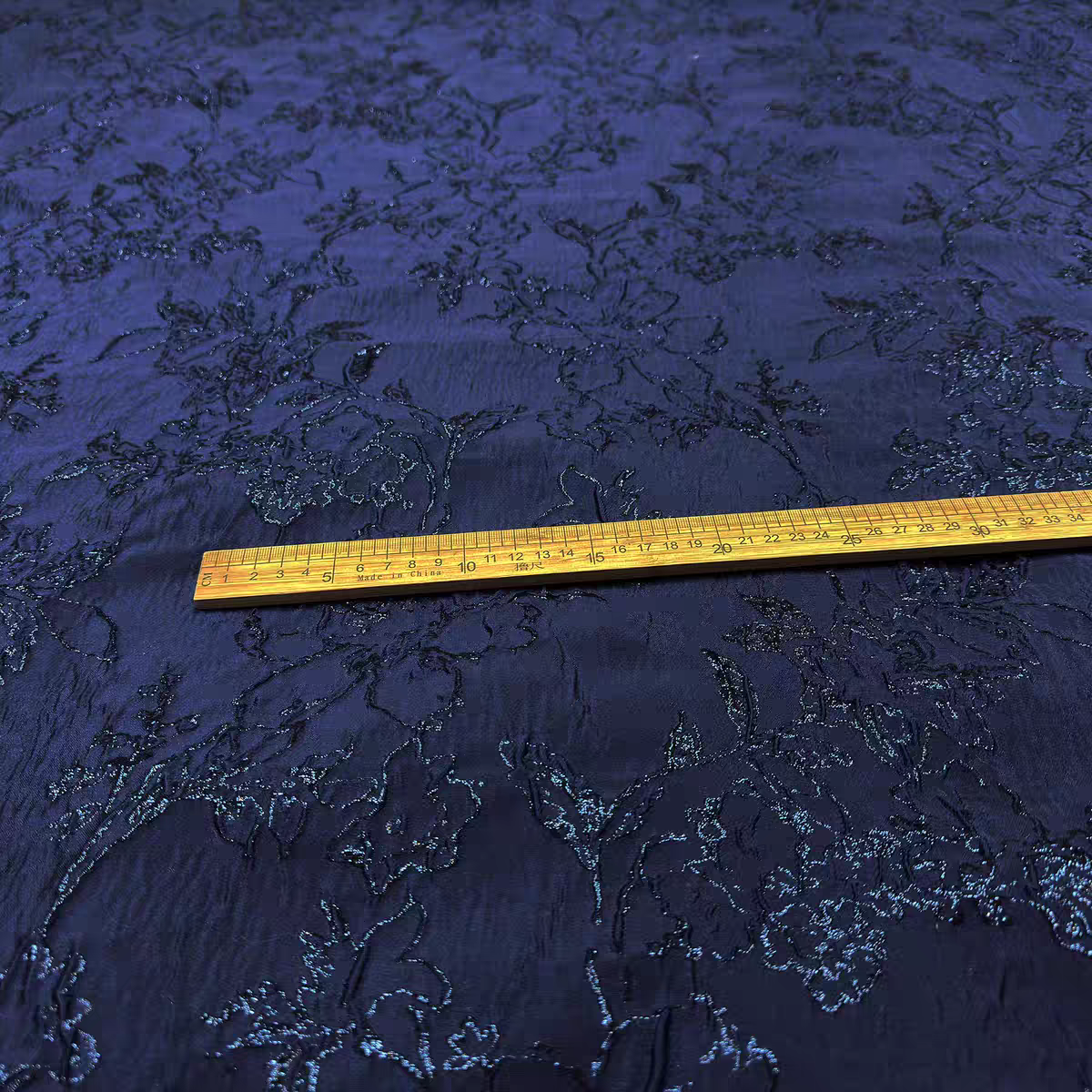 FAB-BROC-026 European and American spring and summer gold jacquard performance dress fabric puffy skirt concave and convex three-dimensional dark pattern fashion fabric customization