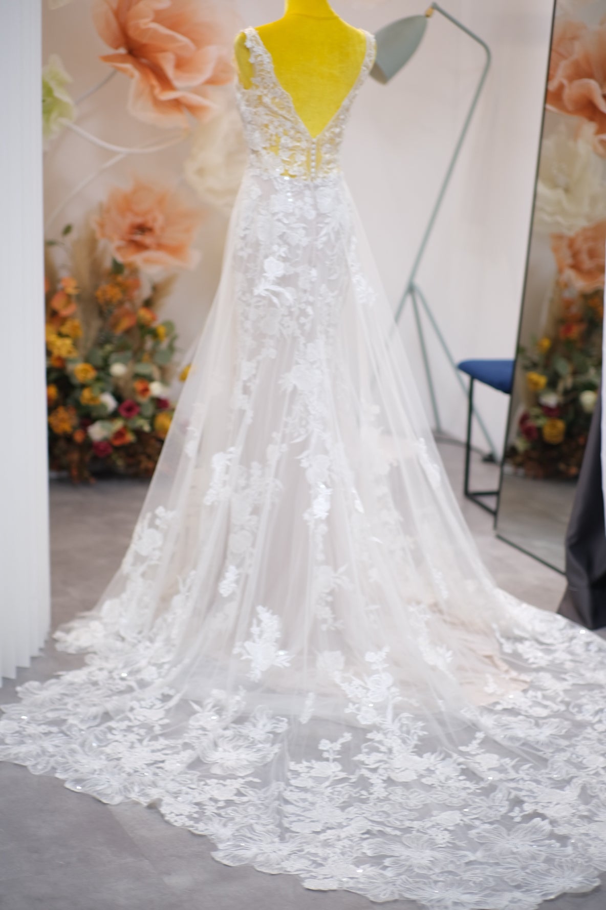 BG-WED-AME-10062 WEDDING GOWN LUX FABRIC, FULL FABRIC LACE SIZE S BUST 80-84 WAIST 66-68 HIPS 96