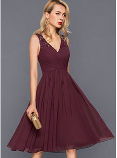 Purple knee length deals bridesmaid dresses