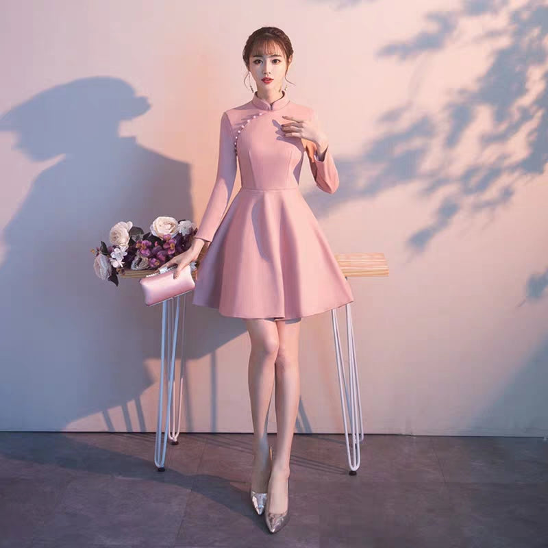 New style cheongsam dress 2019 autumn and winter young fashion girl long-sleeved modern style improved version of the dress short paragraph