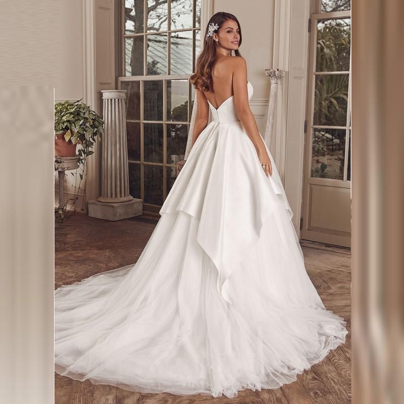 New Wedding Dress Simple Satin French Smear Chest Thin Princess Super Fairy Drag Tail Bride Wedding Dress