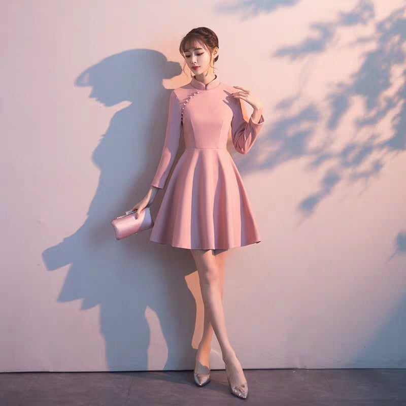 New style cheongsam dress 2019 autumn and winter young fashion girl long-sleeved modern style improved version of the dress short paragraph