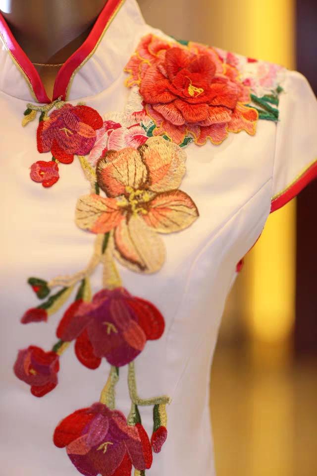 White flowers improved cheongsam long banquet evening dress choir performance costume bridesmaid dress wholesale 10052