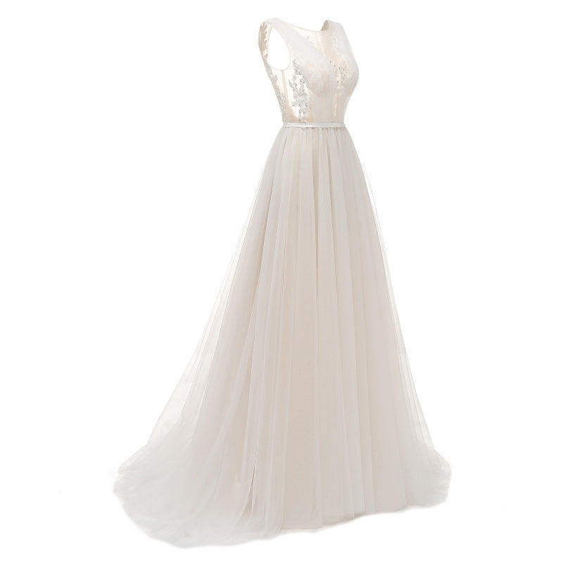 Light luxury champagne gold nude color outdoor sunshine realistic lawn wedding light yarn retro Sen tied out light wedding dress.
