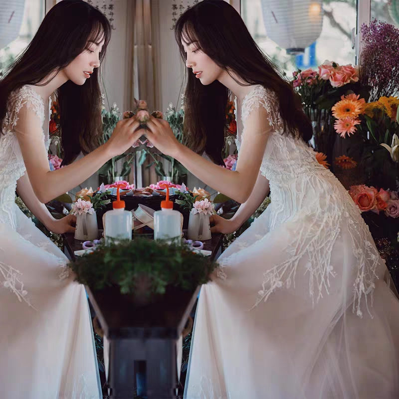 French light wedding dress new bride Sen line ultra-fairy Hepburn a word shoulder-length thin drag tail out of the small man